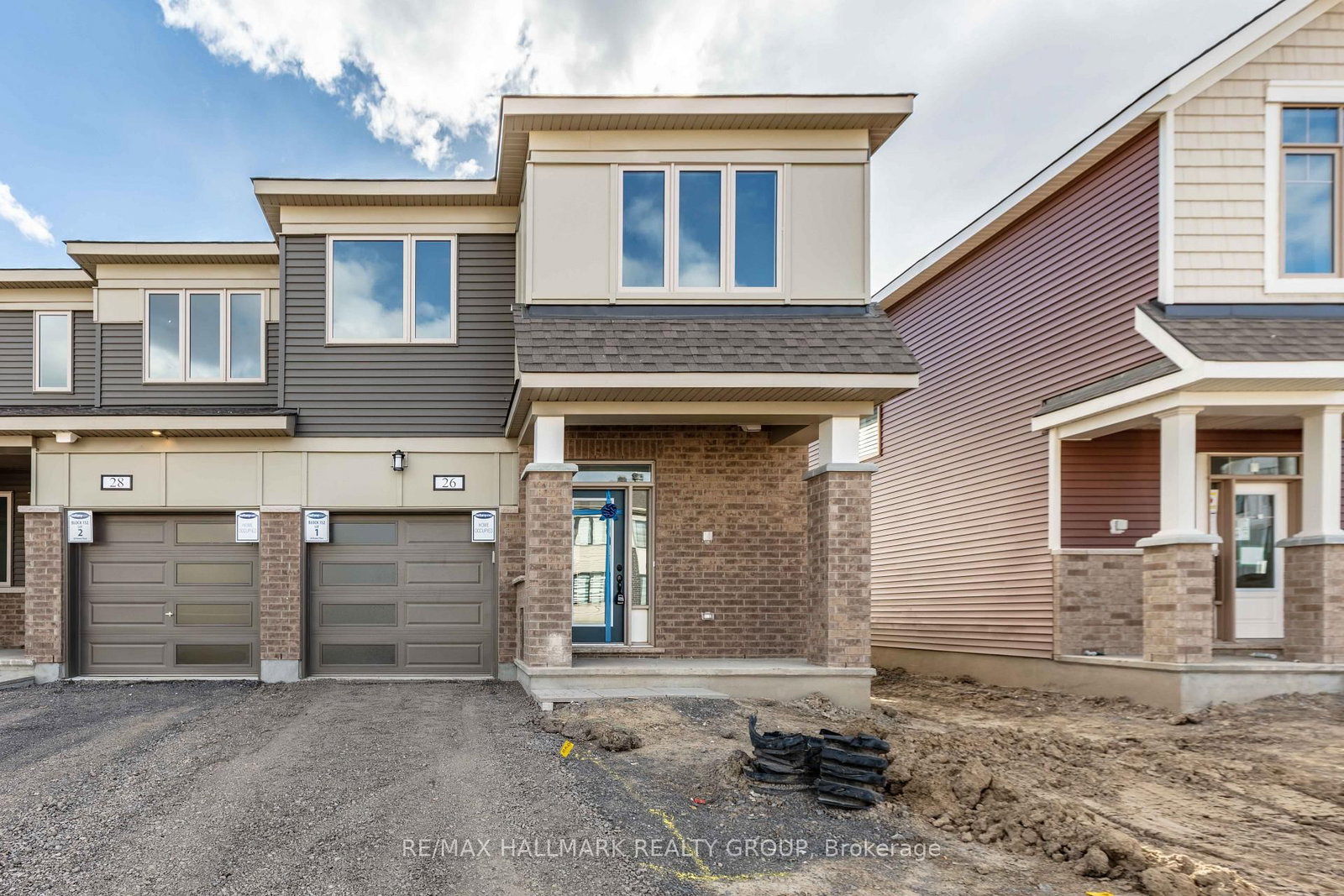 Front view of 26 Pewee Place, Ottawa