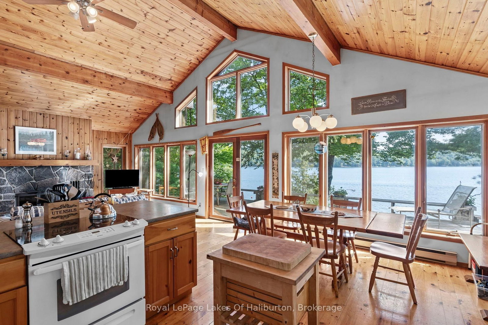 1035 Triple Creek Lane • Algonquin Highlands, ON photo 15
