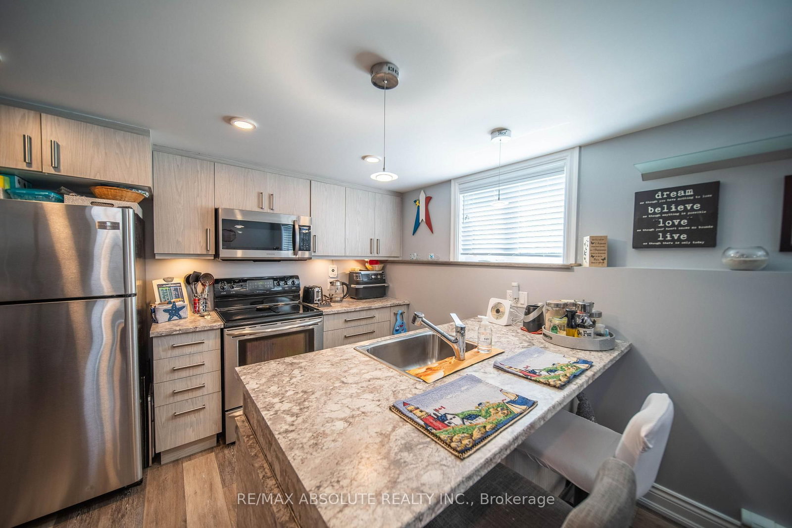 38 Duchesse Crescent • Russell, ON photo 31