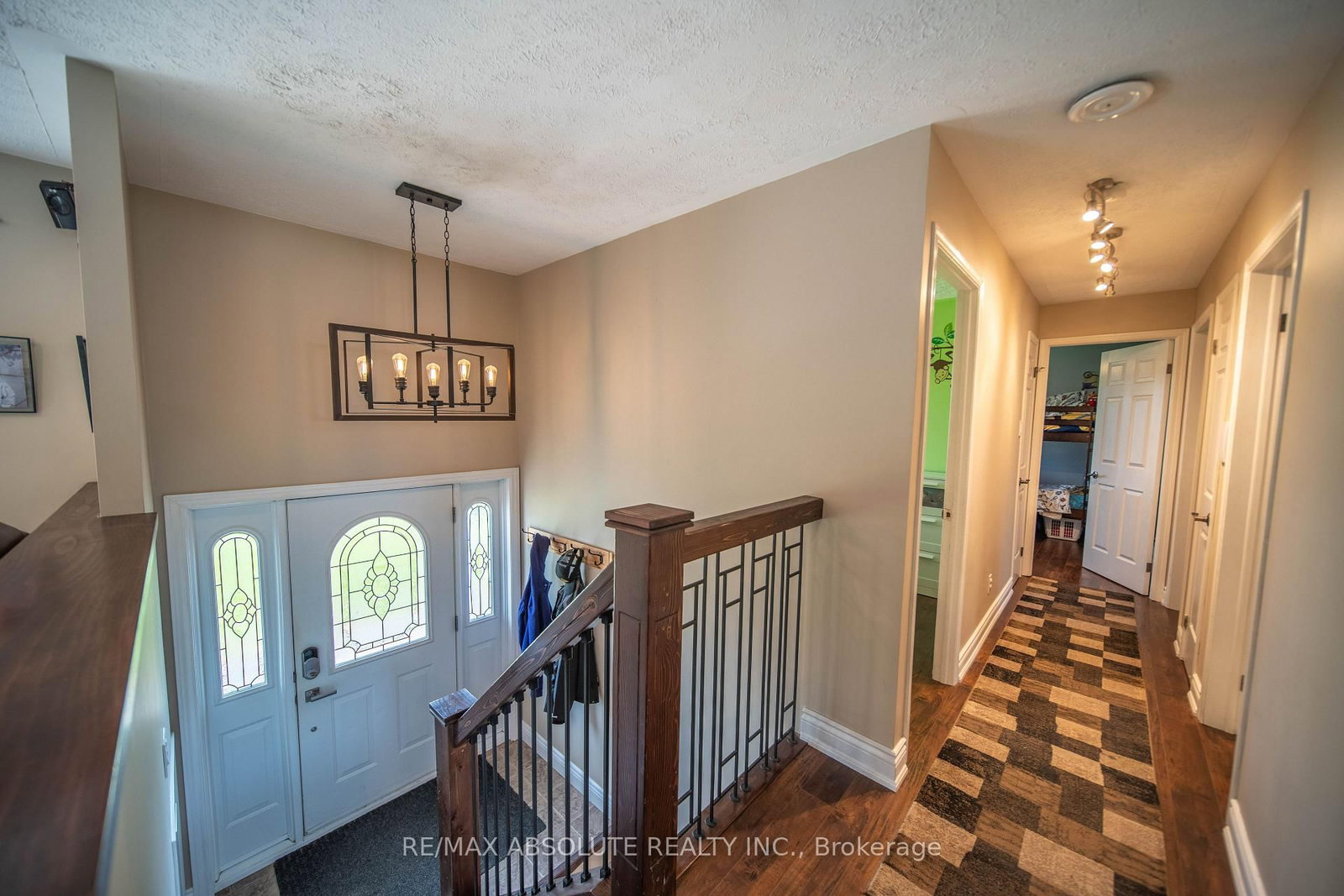 38 Duchesse Crescent • Russell, ON photo 5