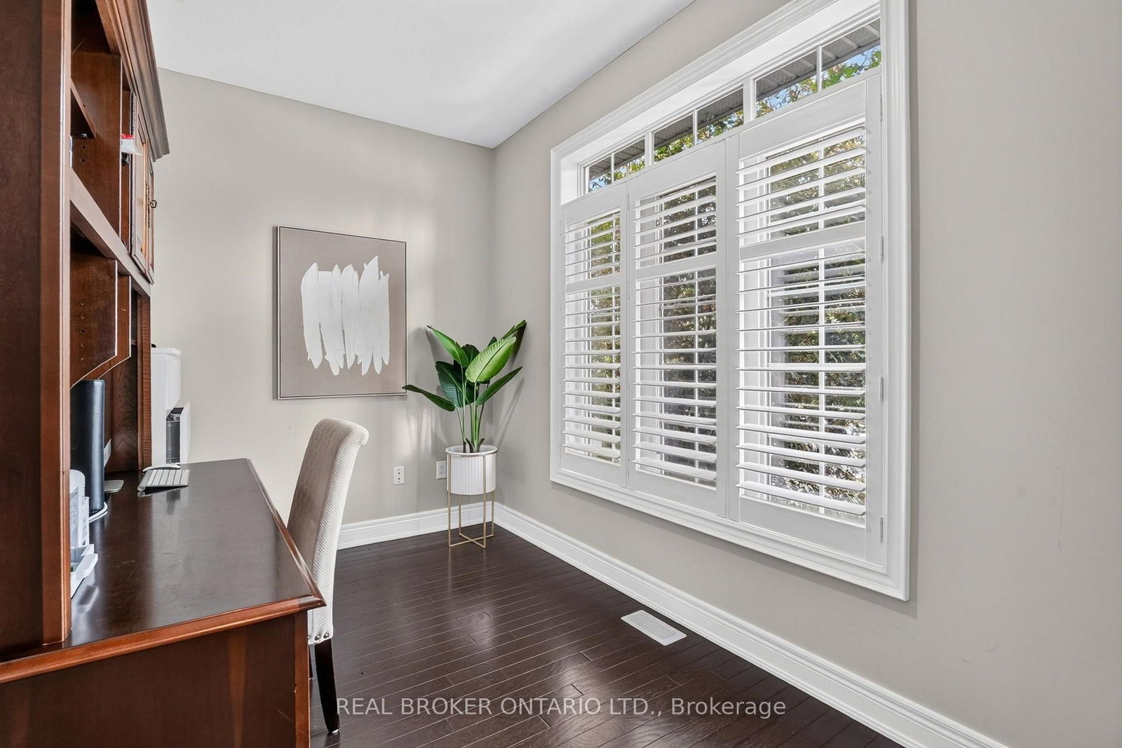 483 Valridge Drive • Hamilton, ON photo 11