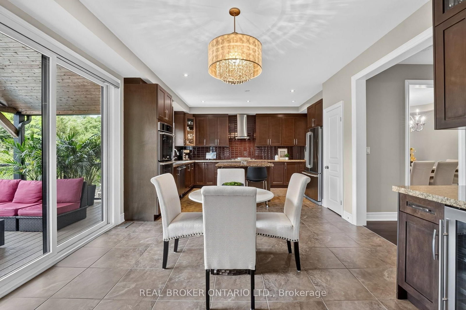 483 Valridge Drive • Hamilton, ON photo 19