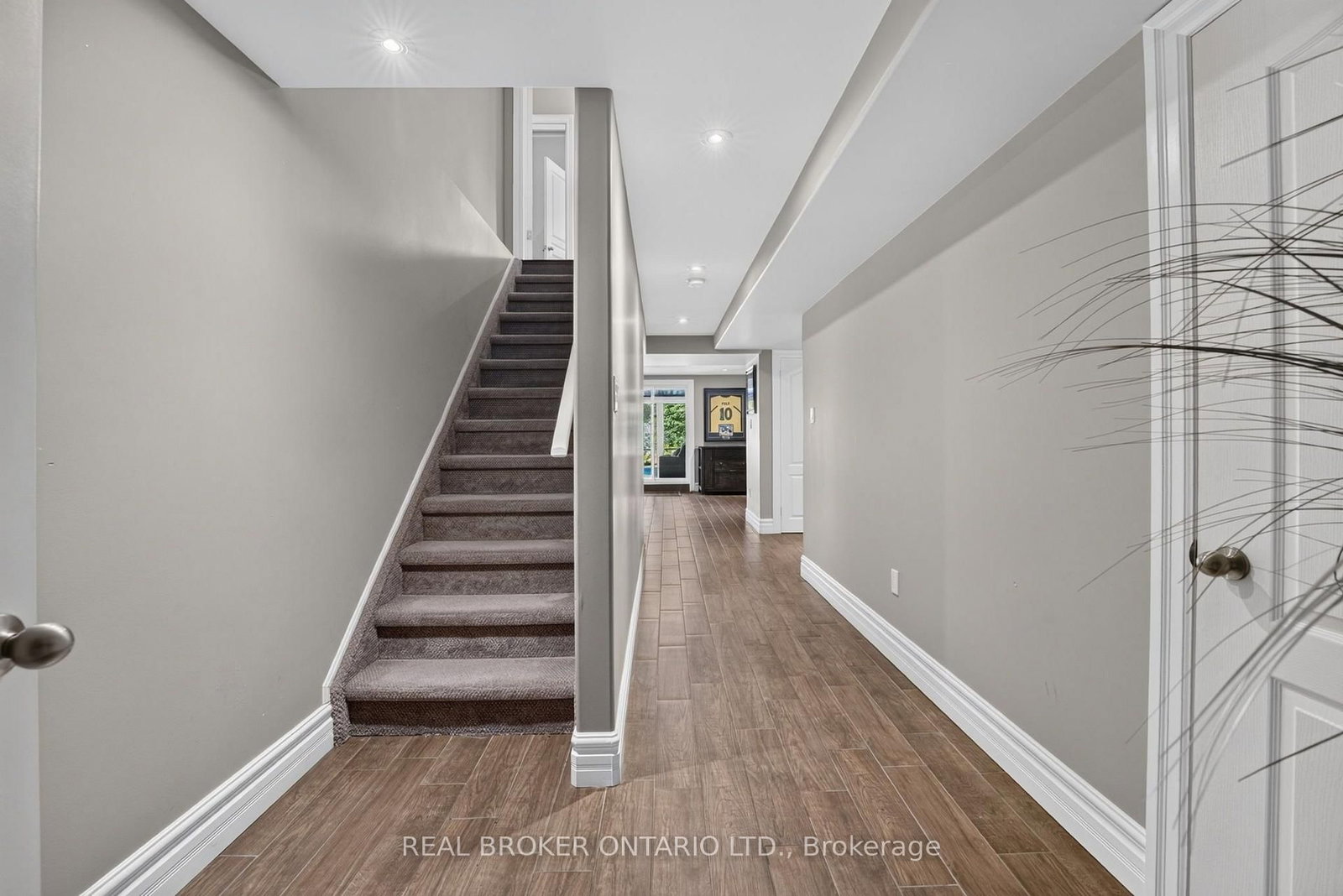 483 Valridge Drive • Hamilton, ON photo 35