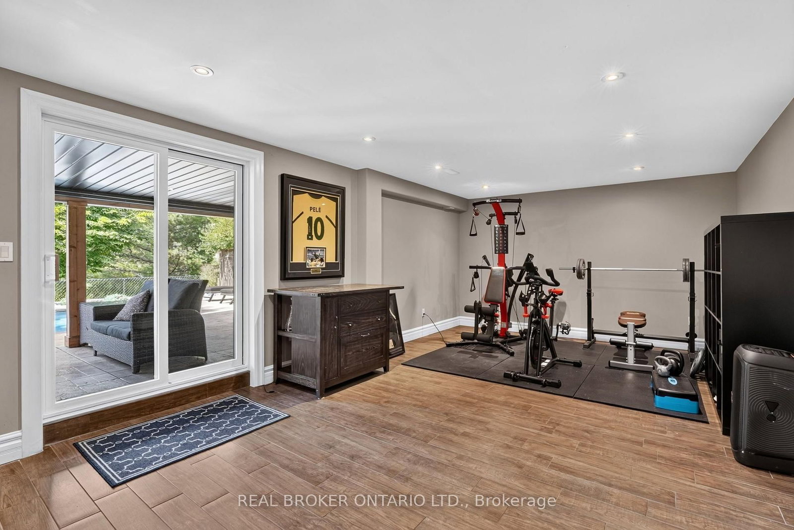 483 Valridge Drive • Hamilton, ON photo 40
