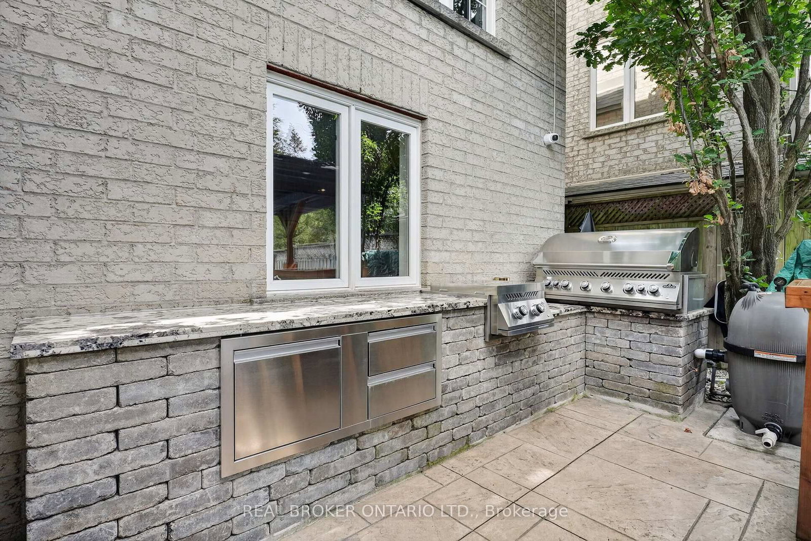 483 Valridge Drive • Hamilton, ON photo 43