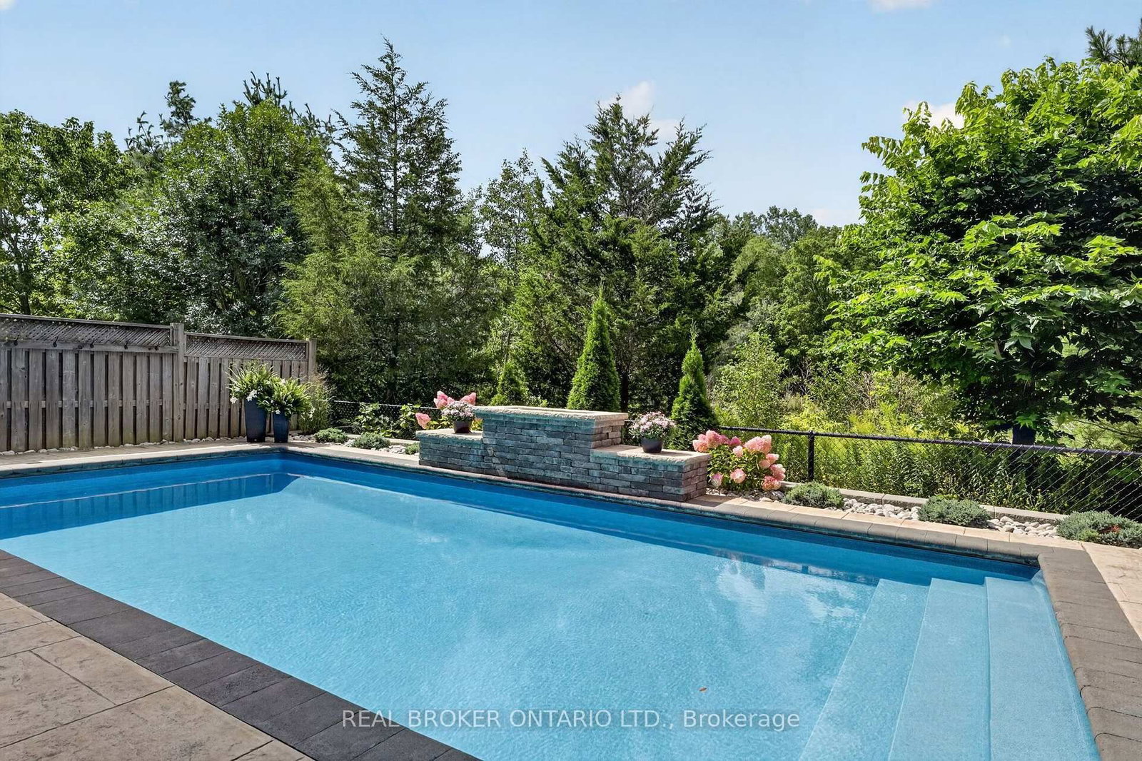 483 Valridge Drive • Hamilton, ON photo 46