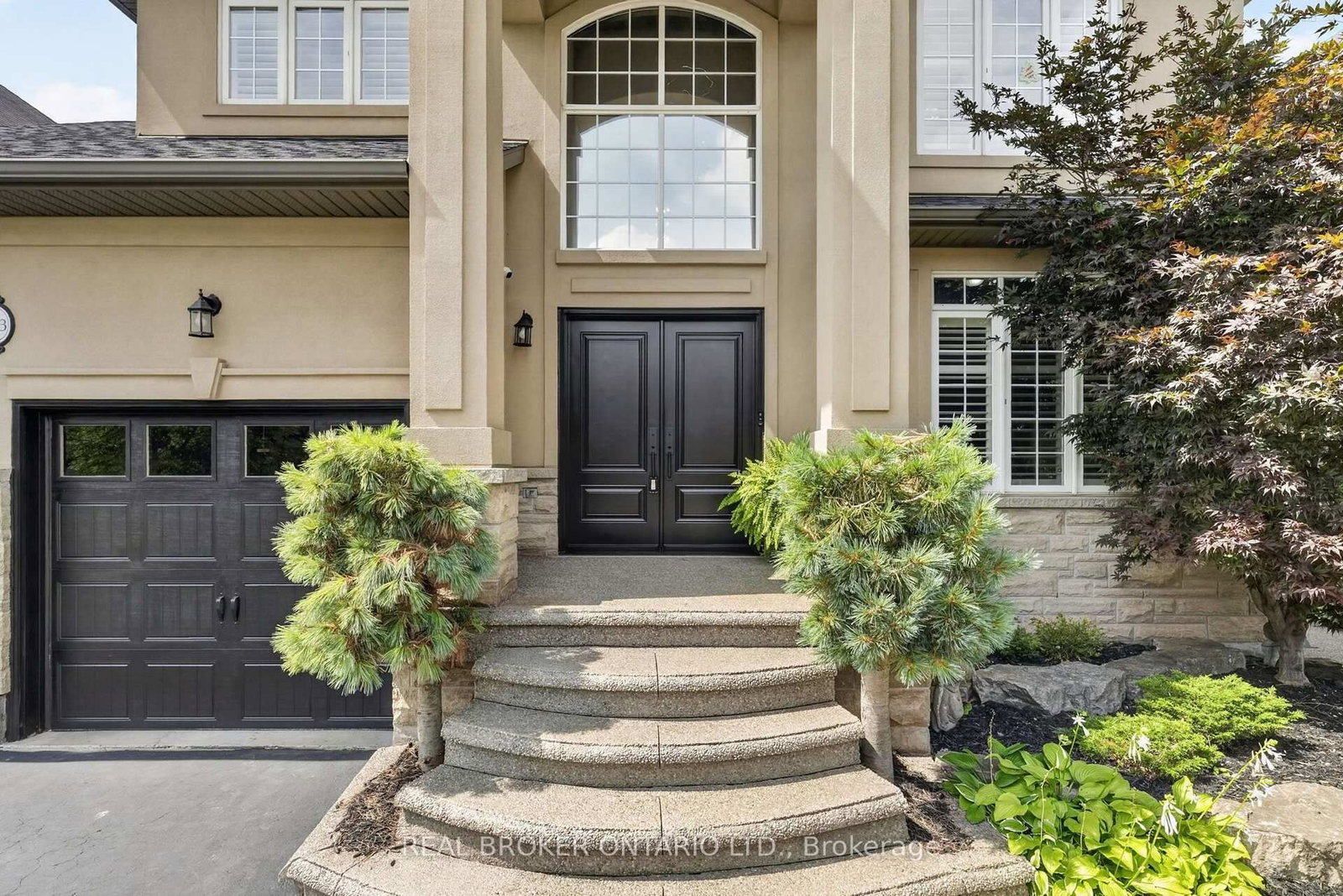 483 Valridge Drive • Hamilton, ON photo 9