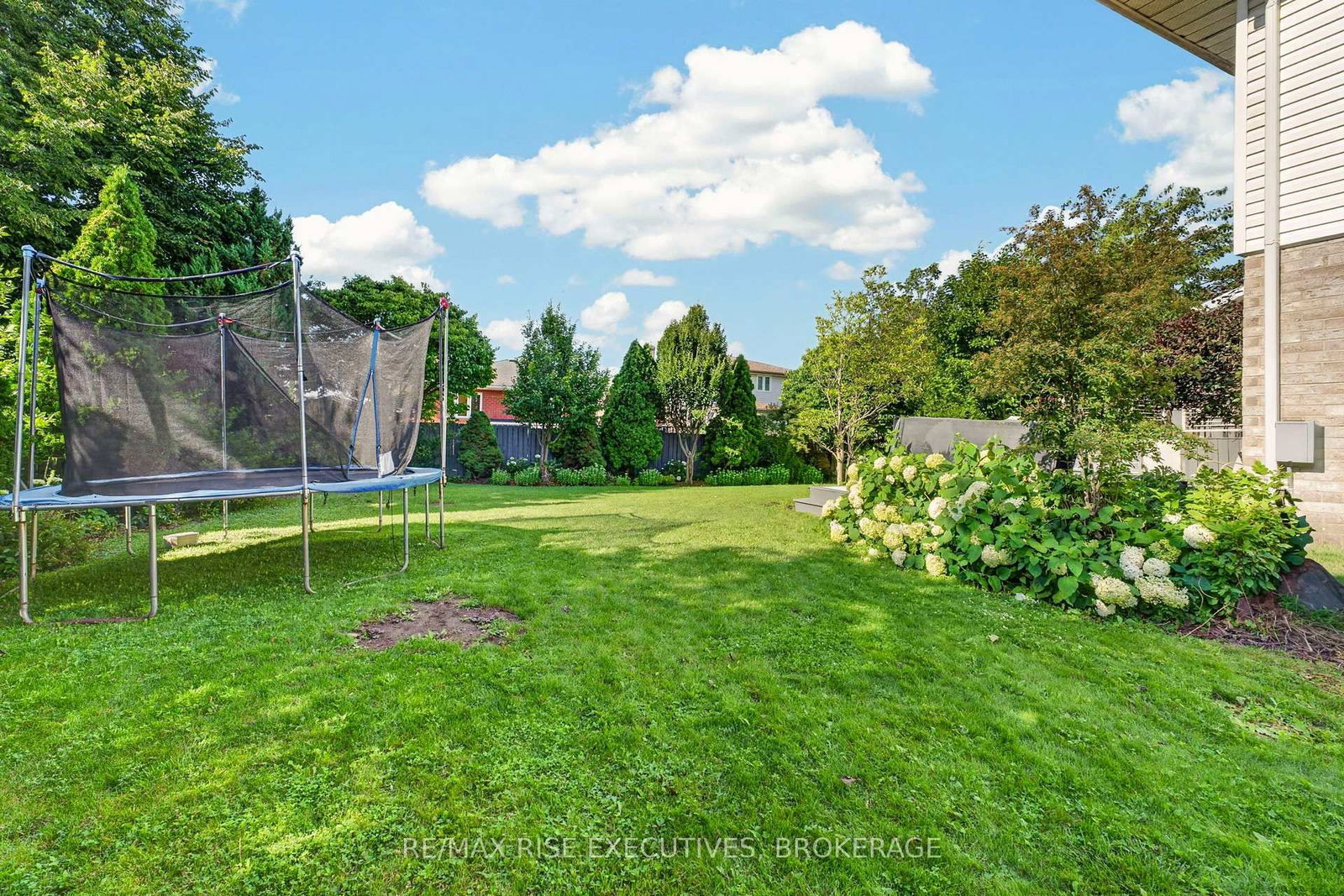 611 Rivermeade Avenue • Kingston, ON photo 45