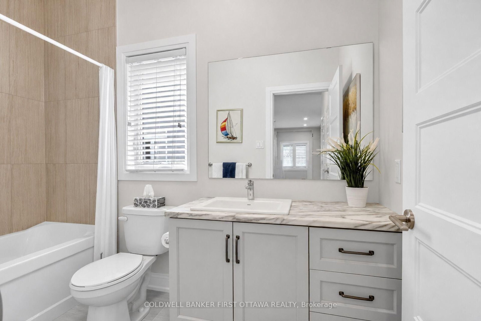 124 Lyon Street • Russell, ON photo 12