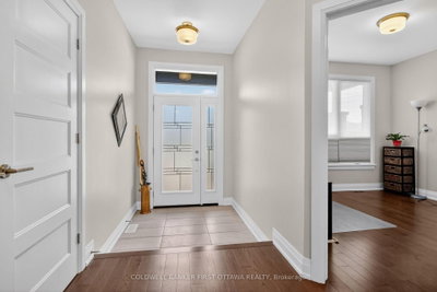 124 Lyon Street • Russell, ON photo 2