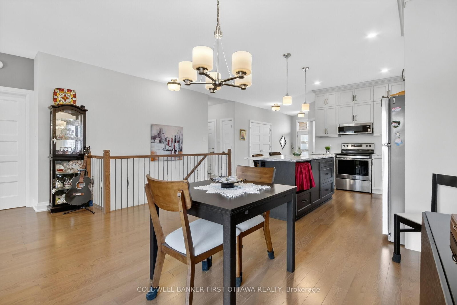 124 Lyon Street • Russell, ON photo 8