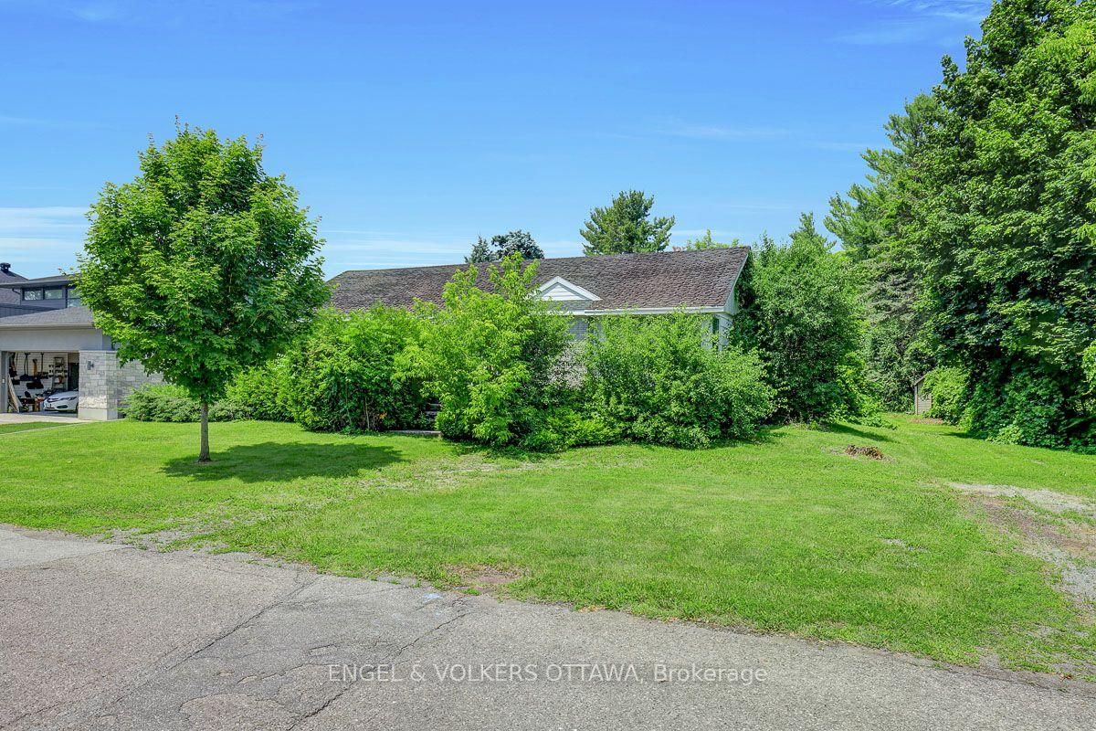 91 Palsen Street • Ottawa, ON photo 14