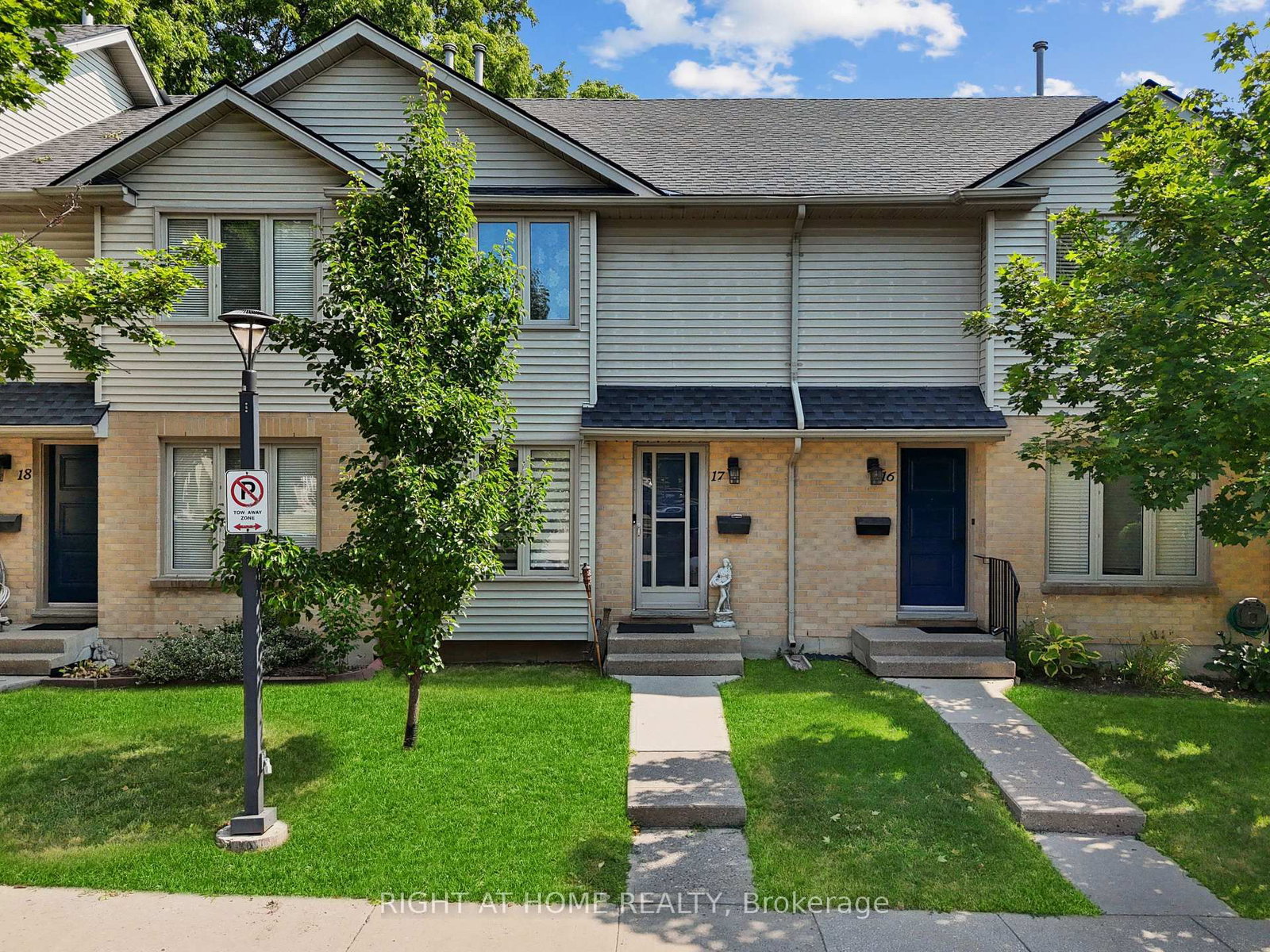 17 - 925 Lawson Road, London North