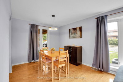 90 Chesterton Drive • Ottawa, ON photo 6