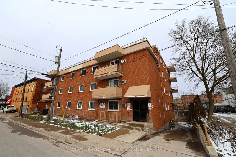 102 - 4692 CRYSLER Avenue