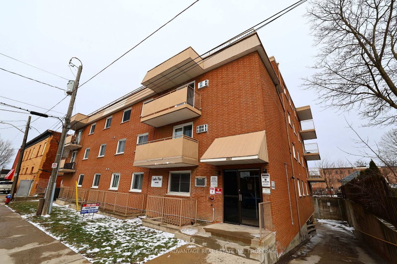 102 - 4692 CRYSLER Avenue