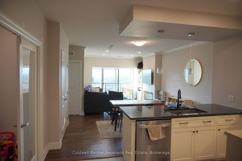 807 - 1878 Gordon Street