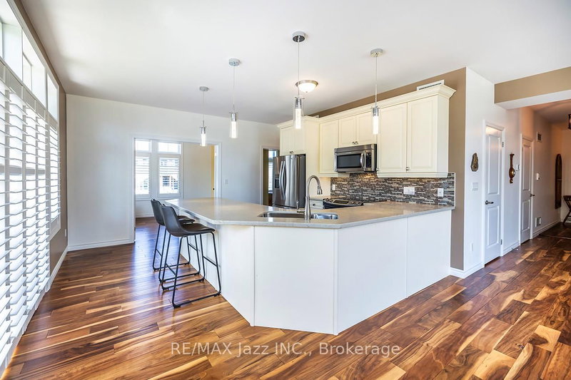 111 - 29 Lakewood Crescent