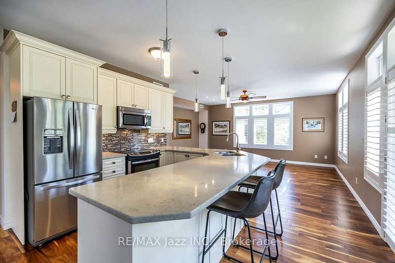 111 - 29 Lakewood Crescent