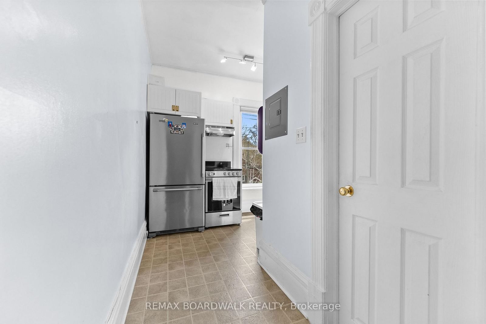 19 North Street • Perth, ON photo 28