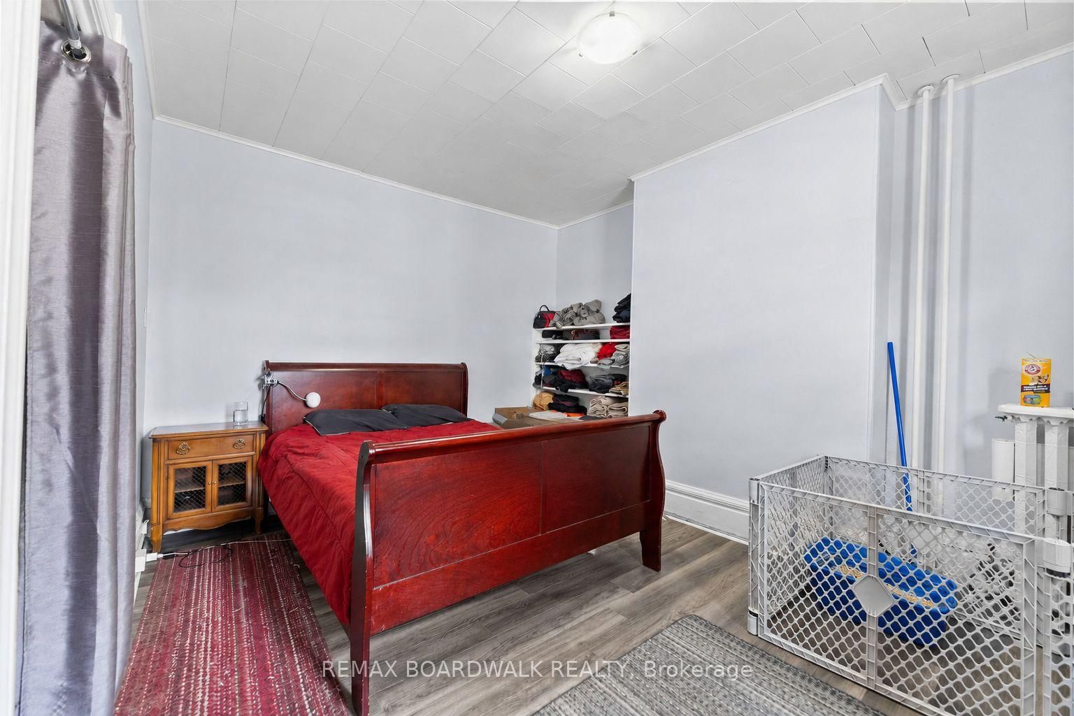19 North Street • Perth, ON photo 33