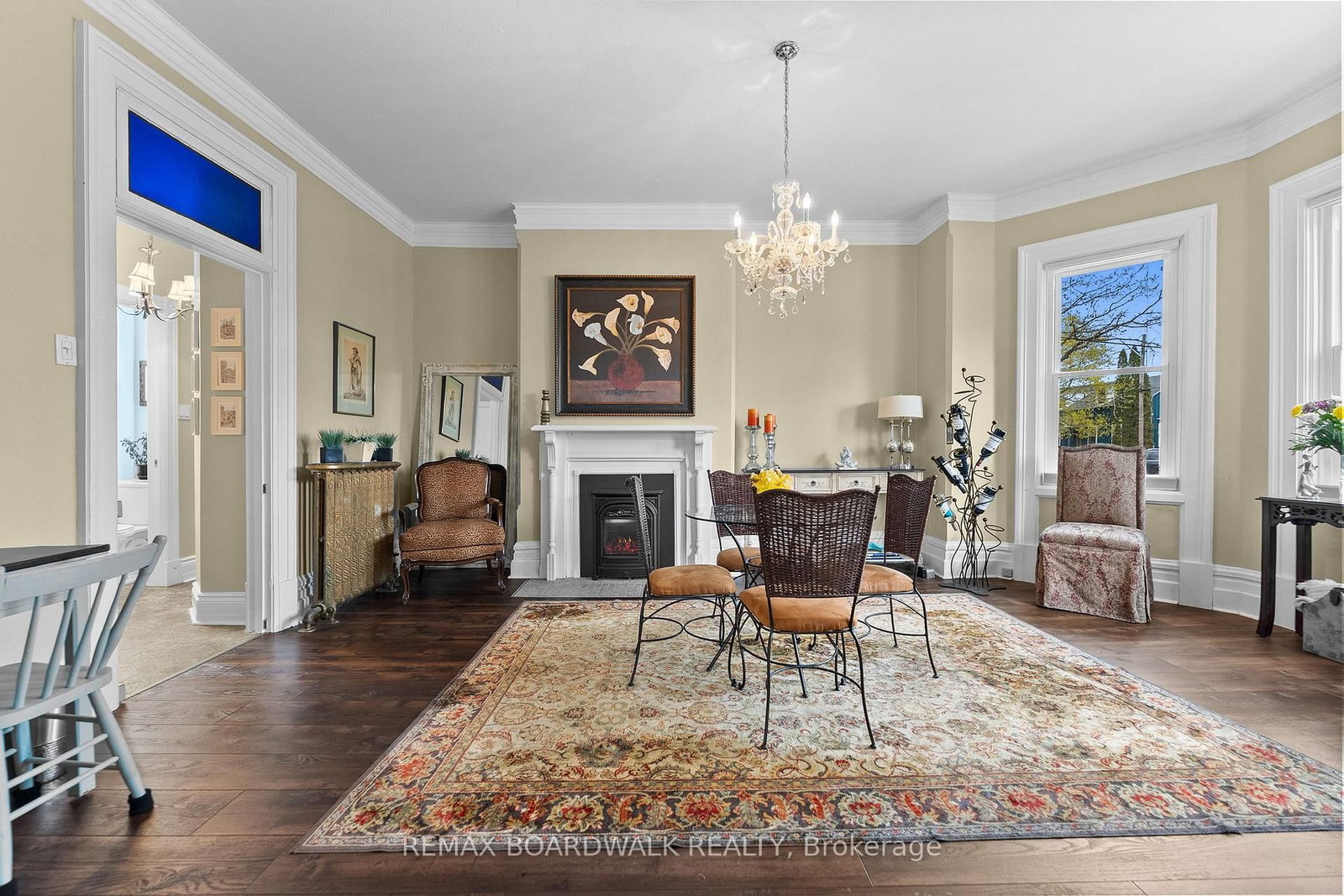 19 North Street • Perth, ON photo 9