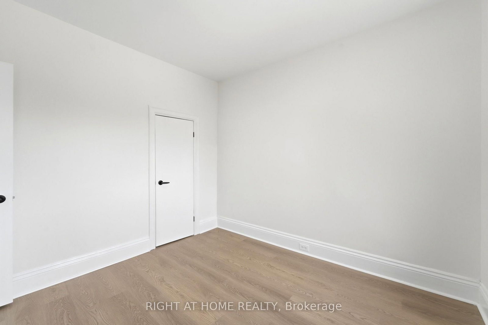 522 Cannon Street E • Hamilton, ON photo 23