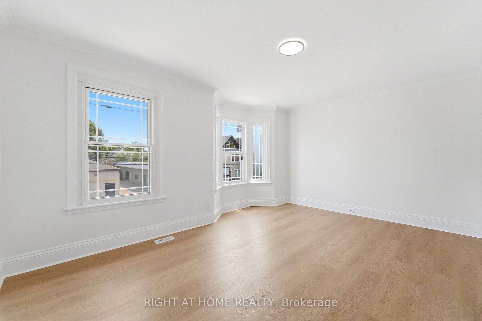 522 Cannon Street E • Hamilton, ON photo 29