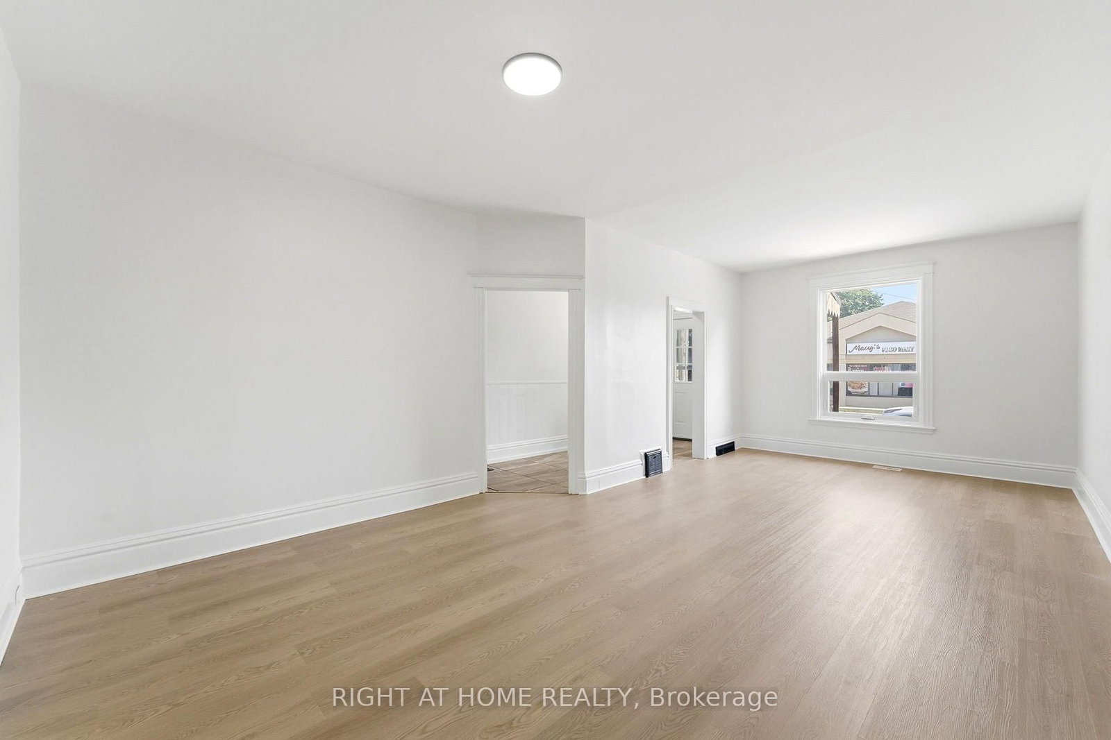 522 Cannon Street E • Hamilton, ON photo 8