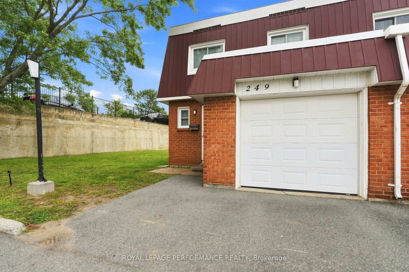 94 - 249 Romulus Private