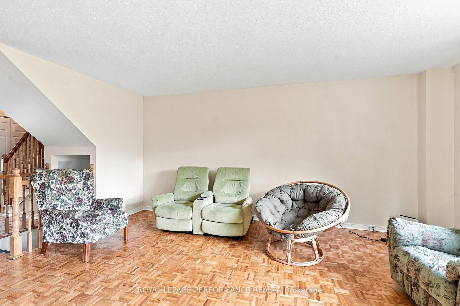 249 Romulus Private • #94 • Ottawa, ON photo 5
