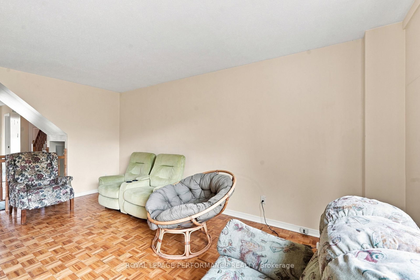 249 Romulus Private • #94 • Ottawa, ON photo 6