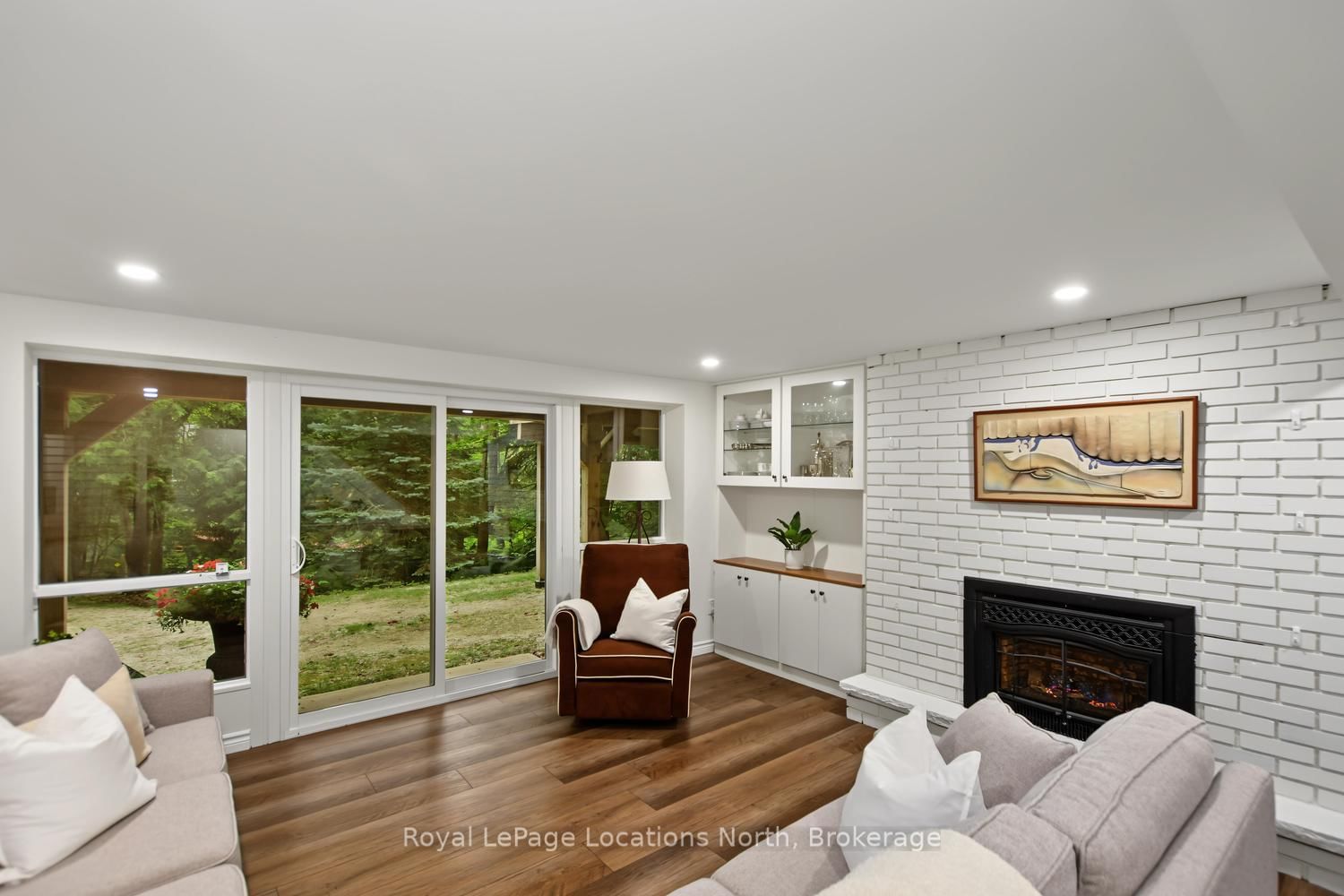 143 ST MORITZ Crescent • Blue Mountains, ON photo 11