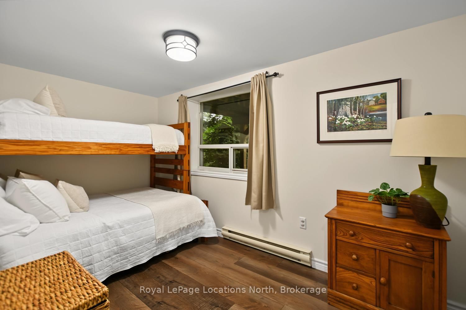 143 ST MORITZ Crescent • Blue Mountains, ON photo 12