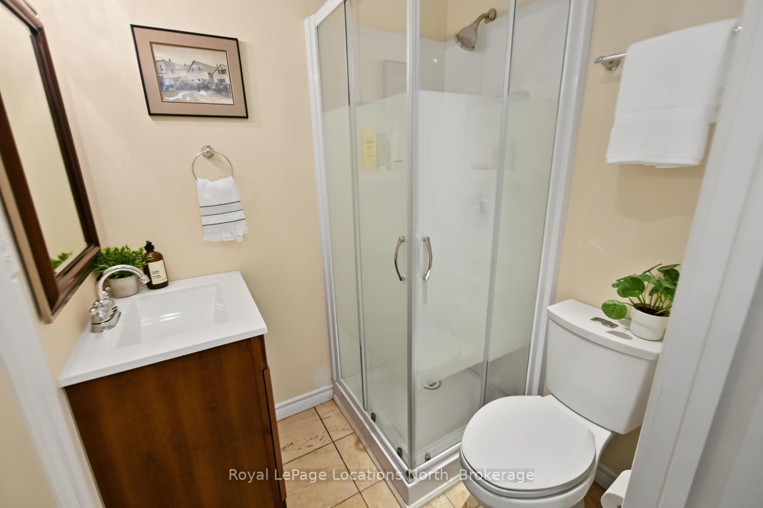 143 ST MORITZ Crescent • Blue Mountains, ON photo 13