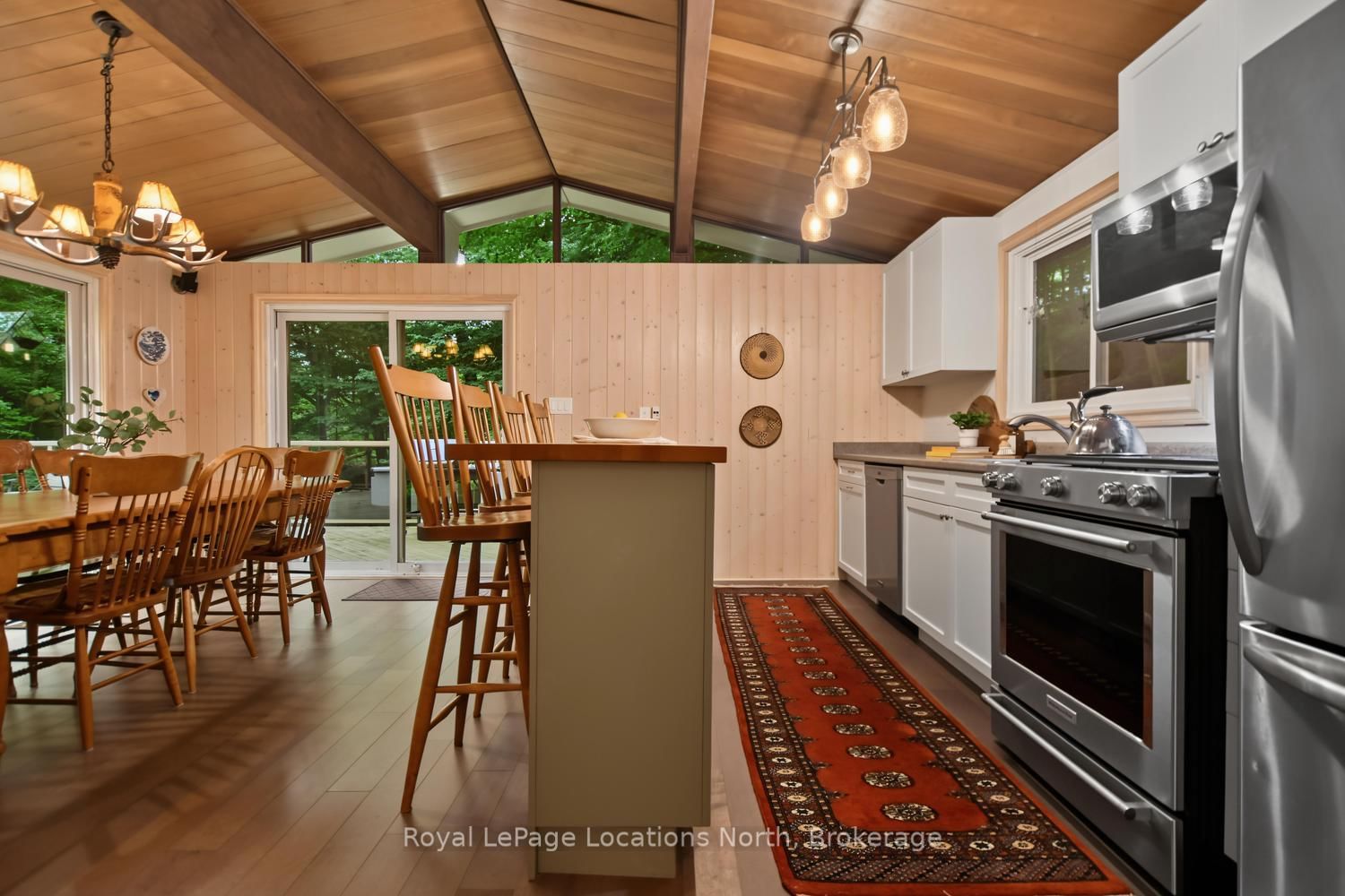 143 ST MORITZ Crescent • Blue Mountains, ON photo 26