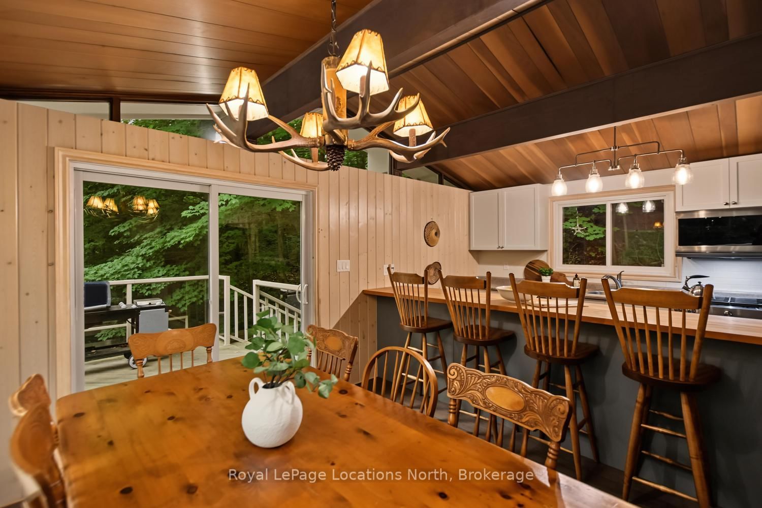 143 ST MORITZ Crescent • Blue Mountains, ON photo 29