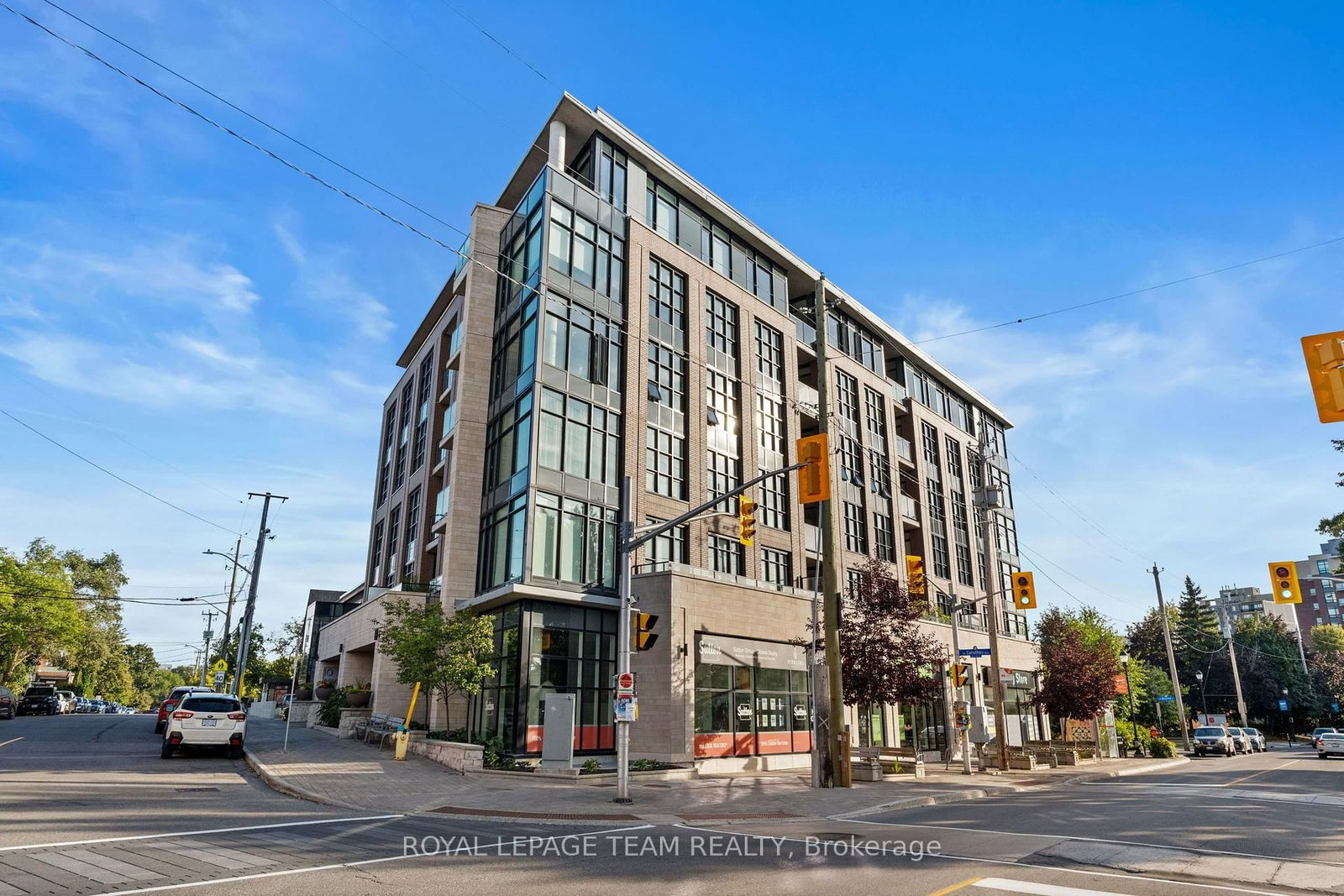 Front view of 304-10 Rosemount Avenue, Ottawa