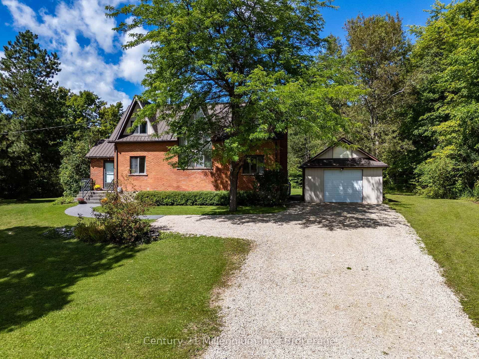 425005 Irish Lake Road • Grey Highlands, ON photo 47