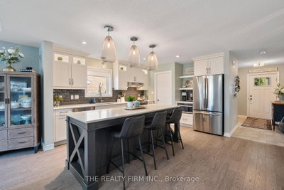 34 Ashberry Place • St. Thomas, ON photo 9