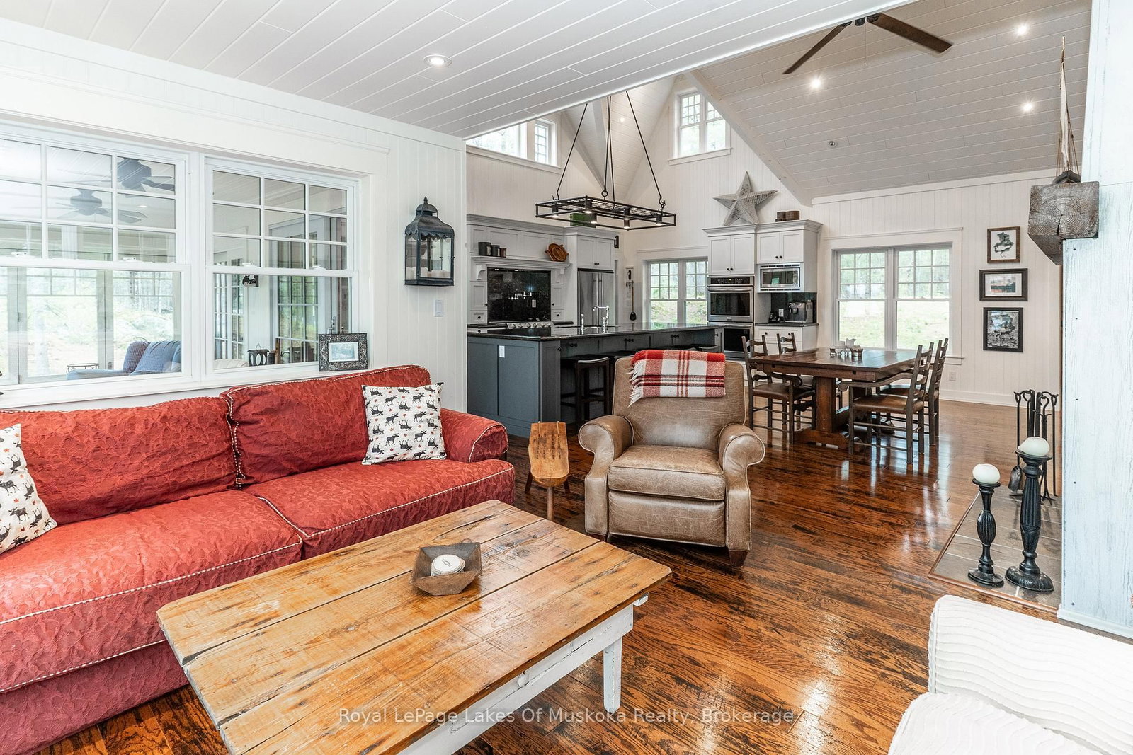 27 Island 2ml • Gravenhurst, ON photo 14