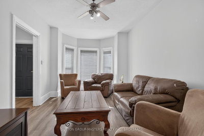 378 Barrie Street • Kingston, ON photo 2