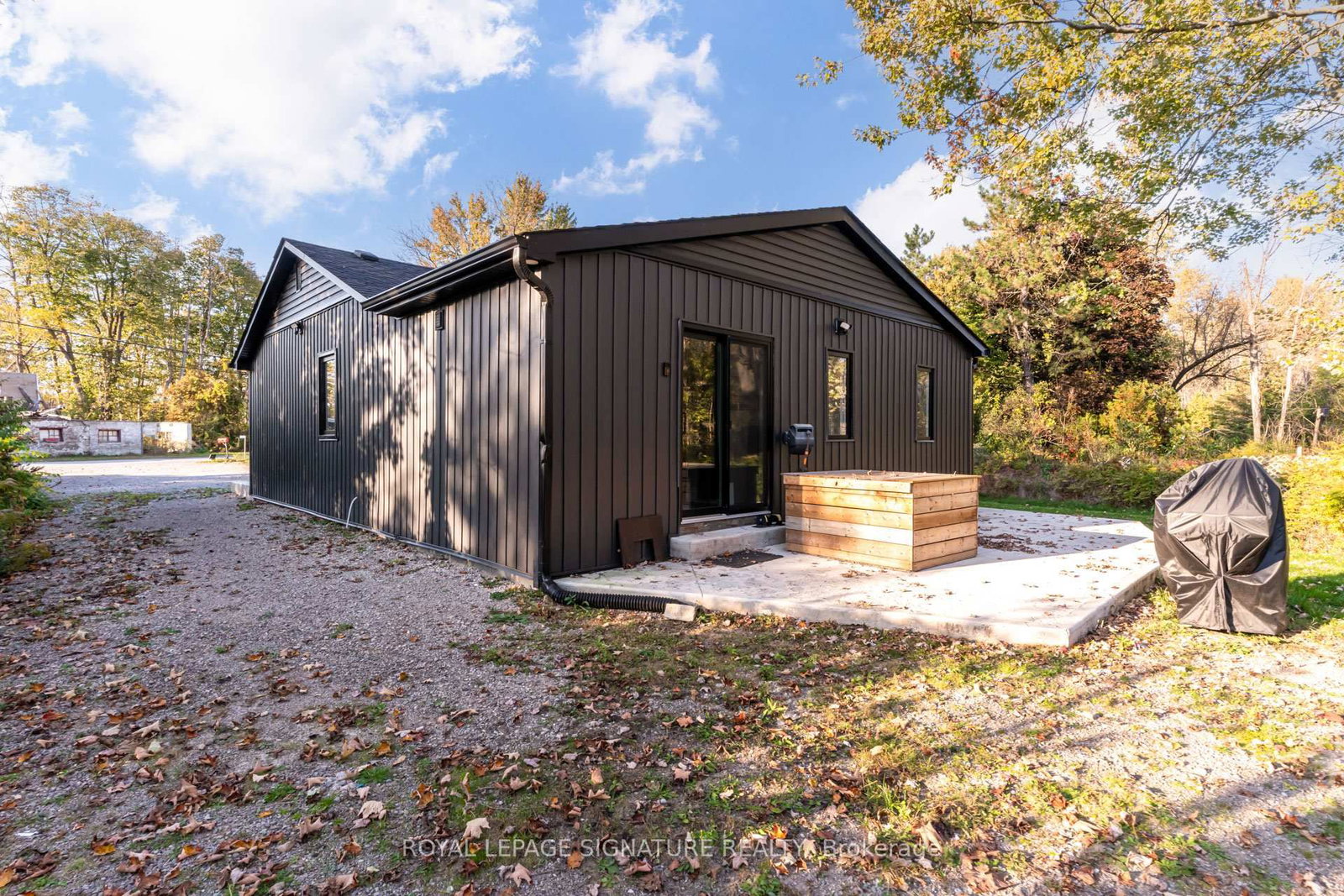 8 Mountsberg Road • Hamilton, ON photo 17