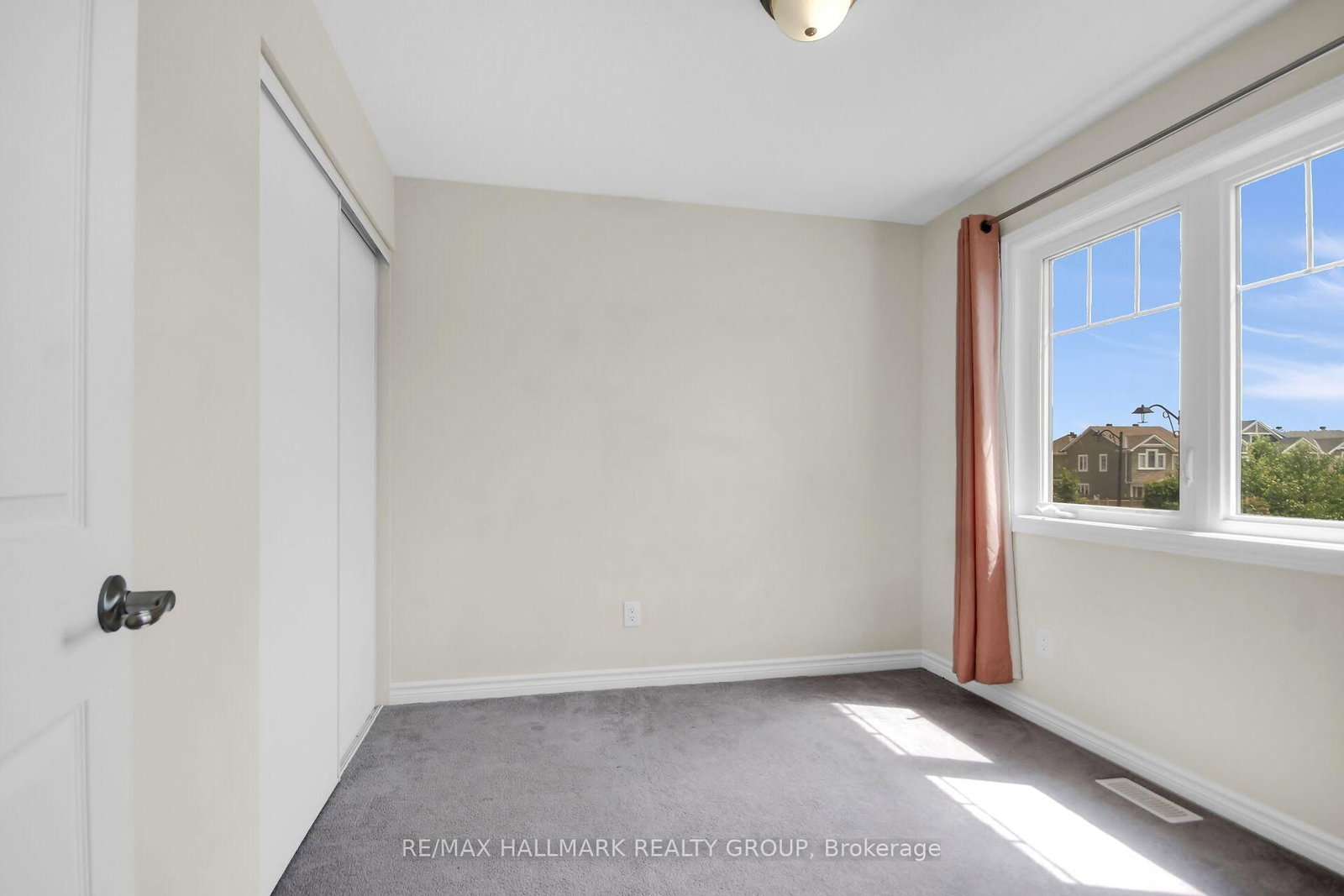 207 Willow Aster Circle • Ottawa, ON photo 39