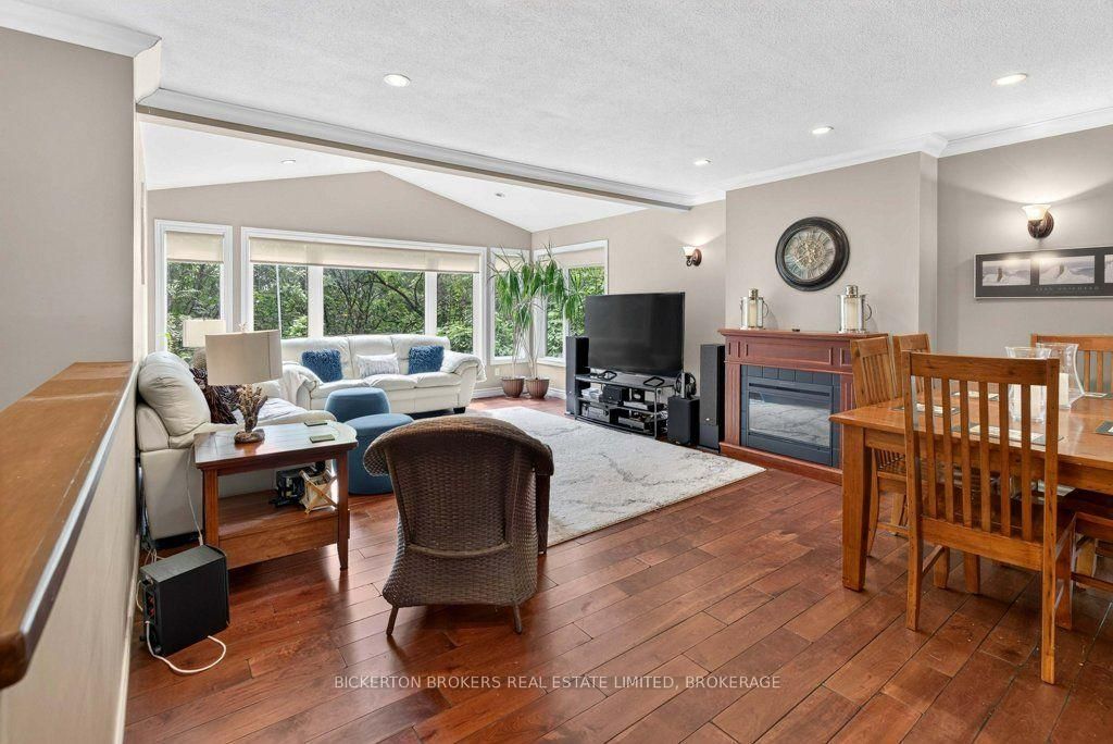 237 Old River Road • Leeds and the Thousand Islands, ON photo 14