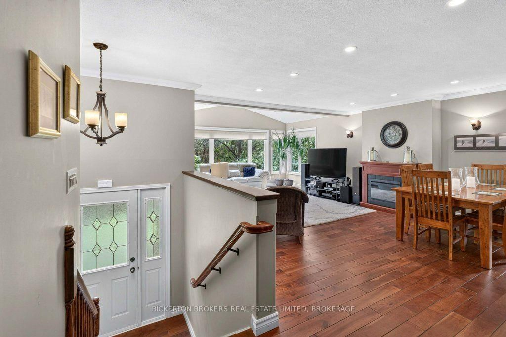 237 Old River Road • Leeds and the Thousand Islands, ON photo 27