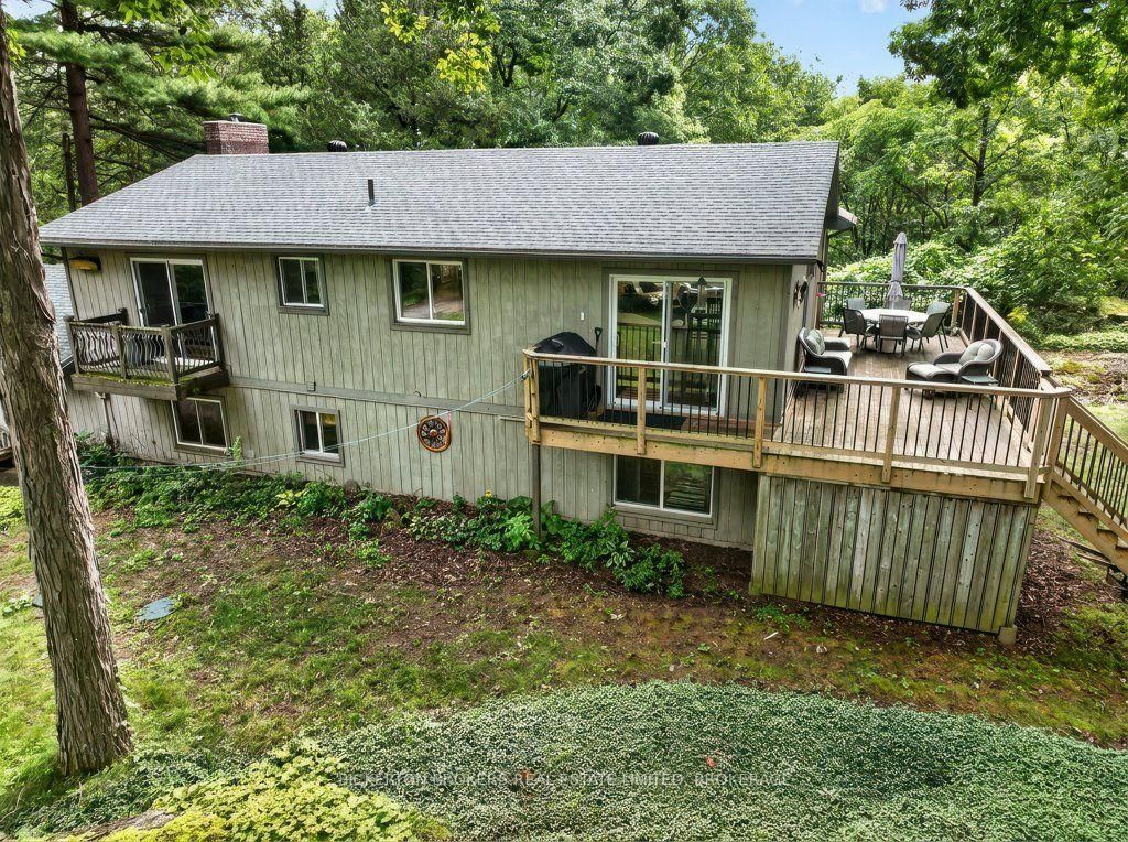 237 Old River Road • Leeds and the Thousand Islands, ON photo 4
