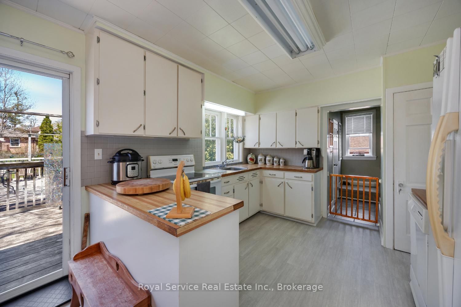 210 Shelbourne Street • Peterborough, ON photo 12