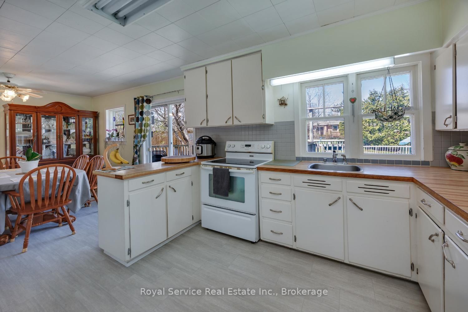 210 Shelbourne Street • Peterborough, ON photo 14