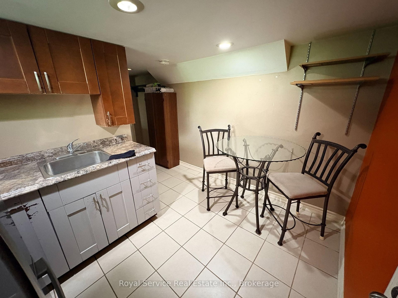 210 Shelbourne Street • Peterborough, ON photo 26